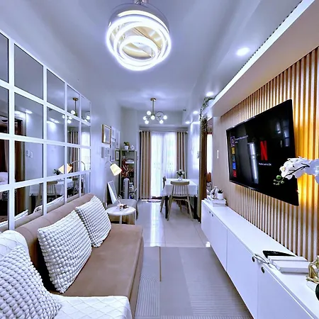 Cozypura Staycation Near Moa, Airport , With Free Fast Wifi, Netflix And Pay Parking